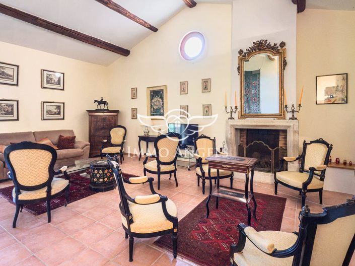 Image No.18-8 Bed House for sale