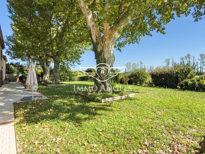 Image No.4-8 Bed House for sale