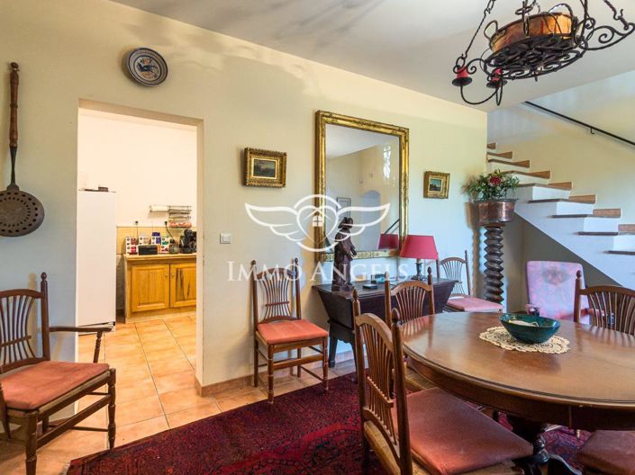 Image No.9-8 Bed House for sale