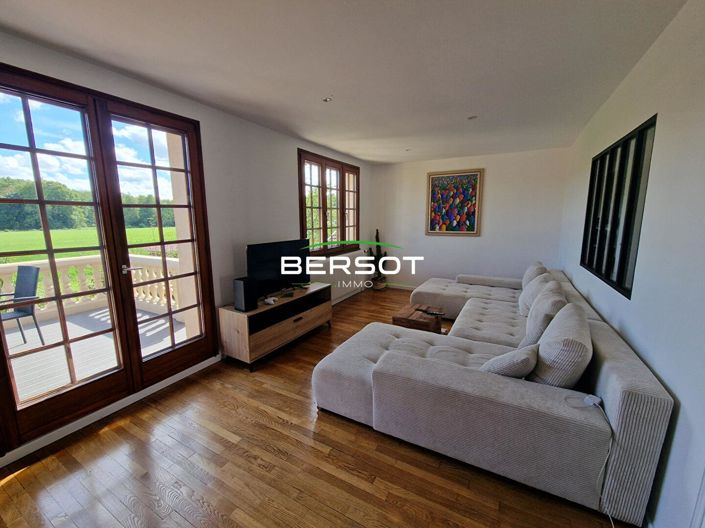 Image No.4-2 Bed House for sale