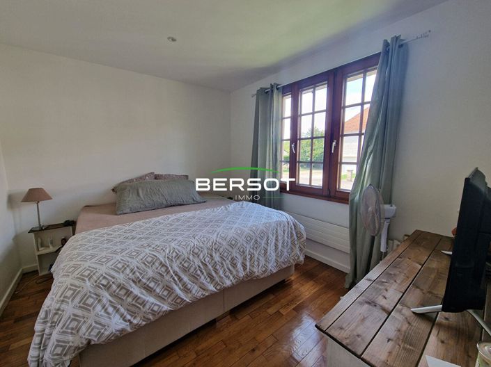 Image No.9-2 Bed House for sale