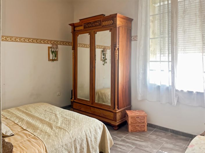 Image No.20-4 Bed Apartment for sale