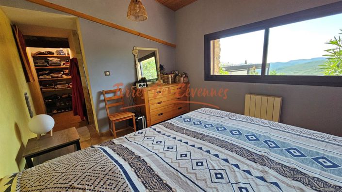 Image No.12-4 Bed House for sale