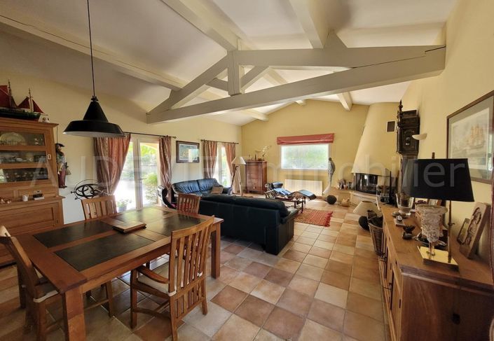 Image No.12-3 Bed House for sale