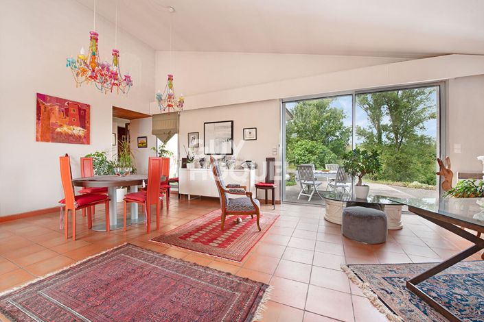 Image No.7-4 Bed House for sale