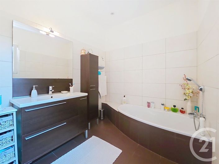 Image No.11-4 Bed House for sale