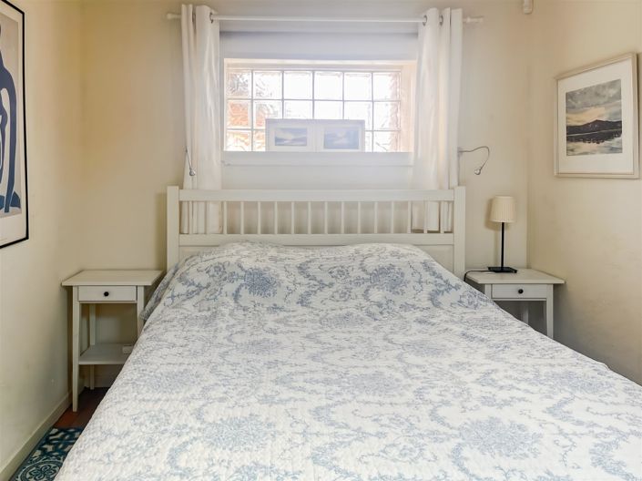 Image No.13-1 Bed House for sale