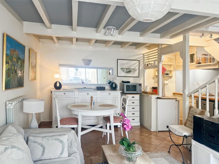 Image No.2-1 Bed House for sale