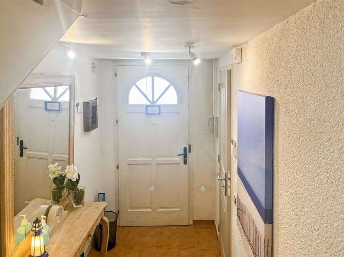 Image No.20-1 Bed House for sale