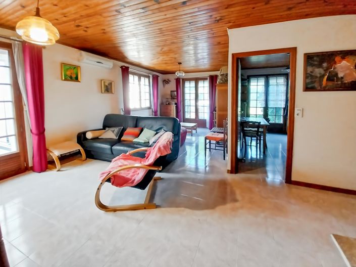 Image No.2-2 Bed House for sale