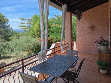 1 - Logrian-Florian, House