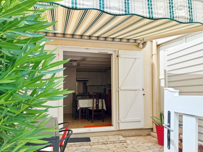 Image No.12-2 Bed House for sale