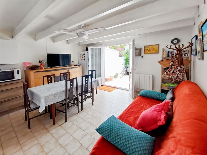 Image No.3-2 Bed House for sale