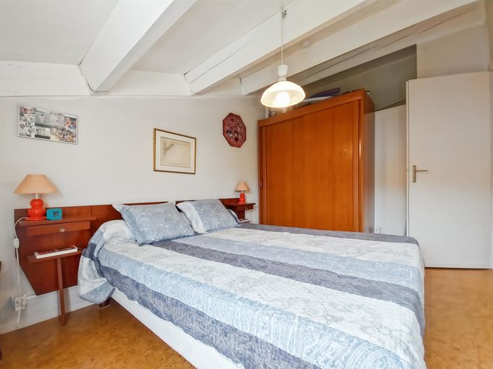 Image No.8-2 Bed House for sale