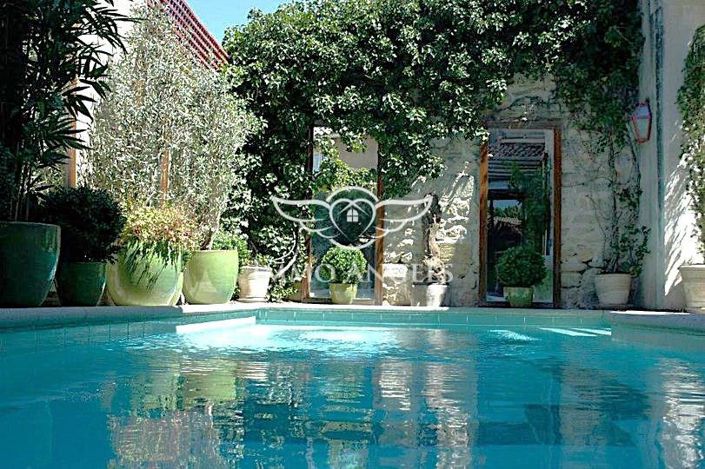 Image No.1-Propriété de 9 chambres à vendre à Lambesc