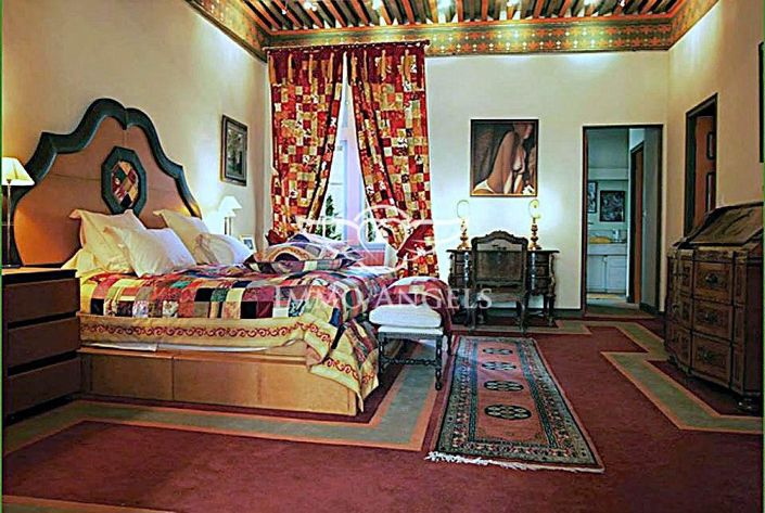 Image No.10-Propriété de 9 chambres à vendre à Lambesc