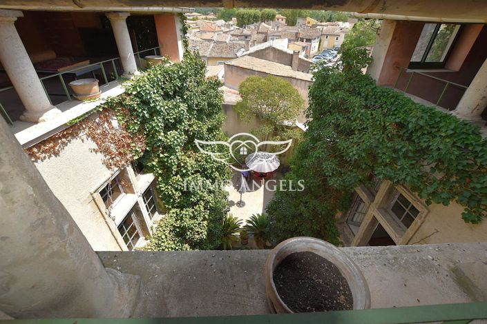 Image No.2-Propriété de 9 chambres à vendre à Lambesc