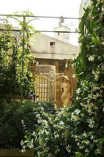 Image No.3-Propriété de 9 chambres à vendre à Lambesc