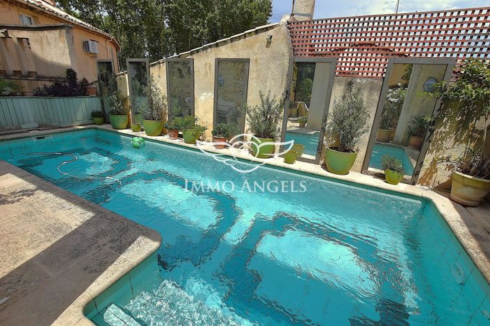 Image No.5-Propriété de 9 chambres à vendre à Lambesc