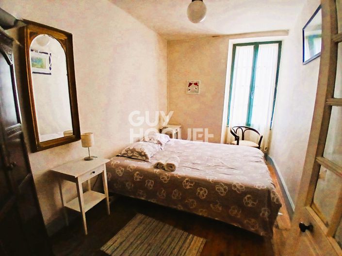 Image No.10-7 Bed House for sale