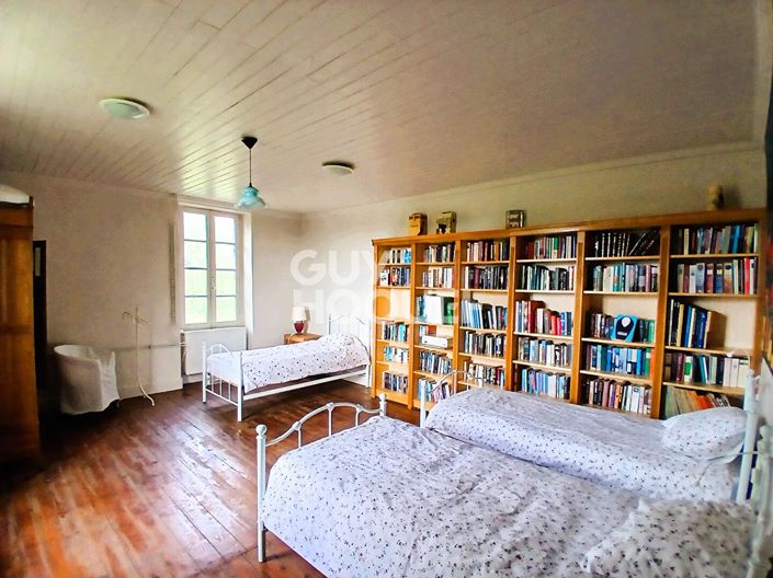 Image No.15-7 Bed House for sale