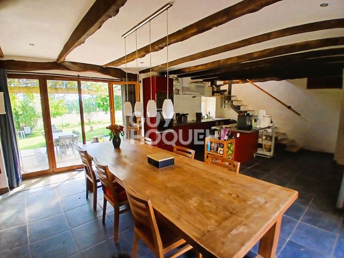 Image No.8-7 Bed House for sale