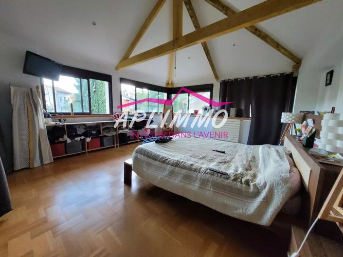 Image No.5-4 Bed House for sale