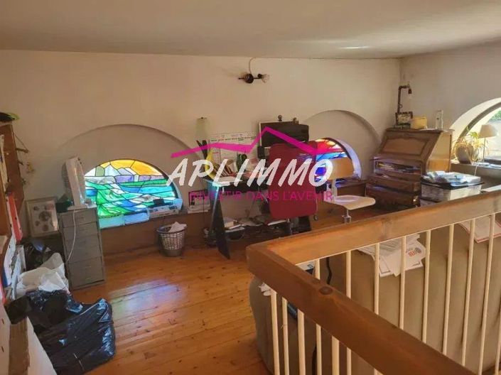 Image No.9-4 Bed House for sale