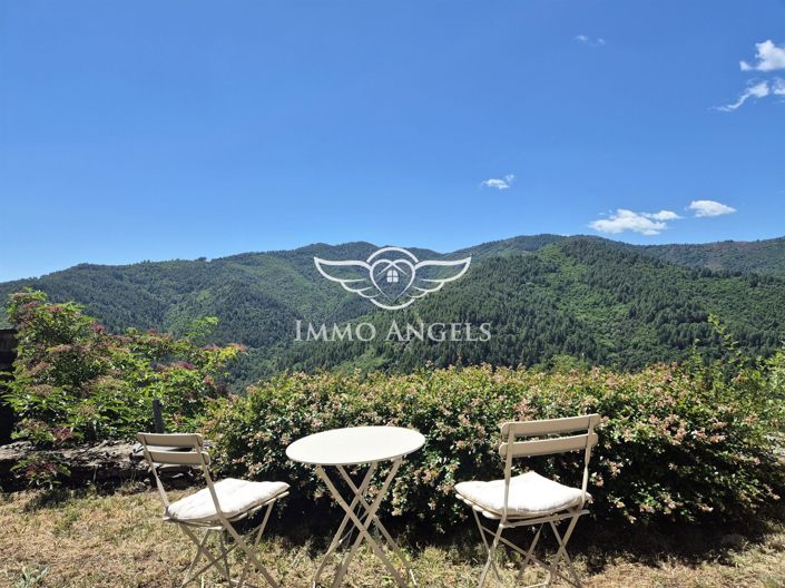 Image No.1-6 Bed House for sale