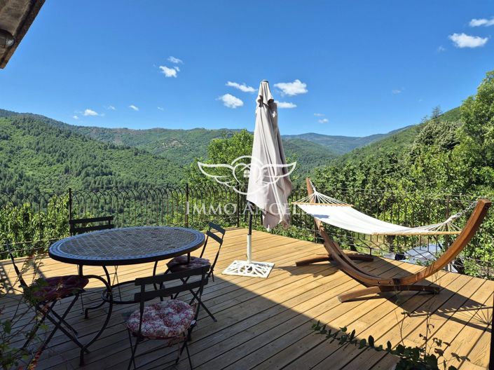 Image No.5-6 Bed House for sale