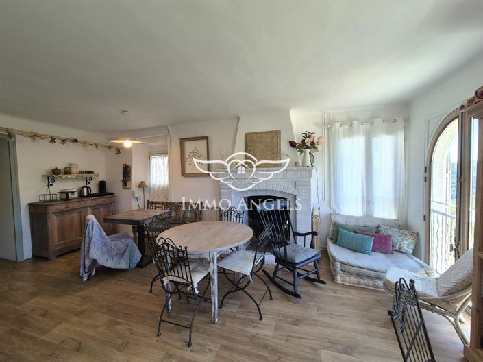 Image No.7-6 Bed House for sale