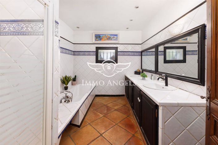 Image No.10-Propriété de 12 chambres à vendre à Vestric-et-Candiac