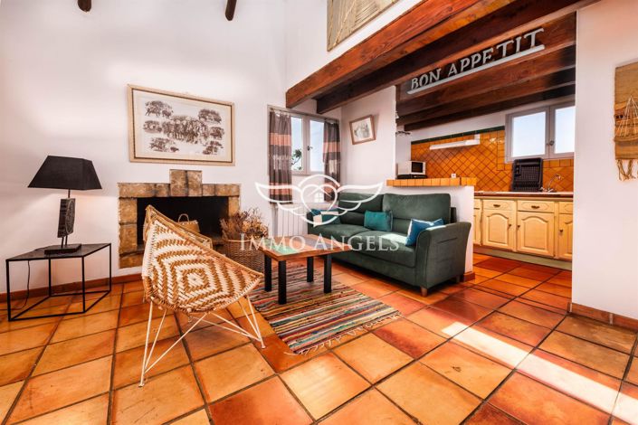 Image No.16-12 Bed Property for sale