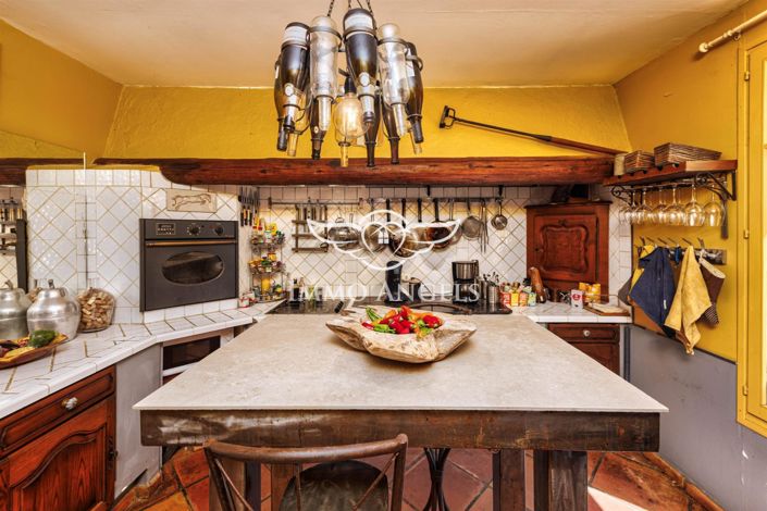 Image No.5-Propriété de 12 chambres à vendre à Vestric-et-Candiac