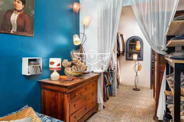 Image No.6-12 Bed Property for sale