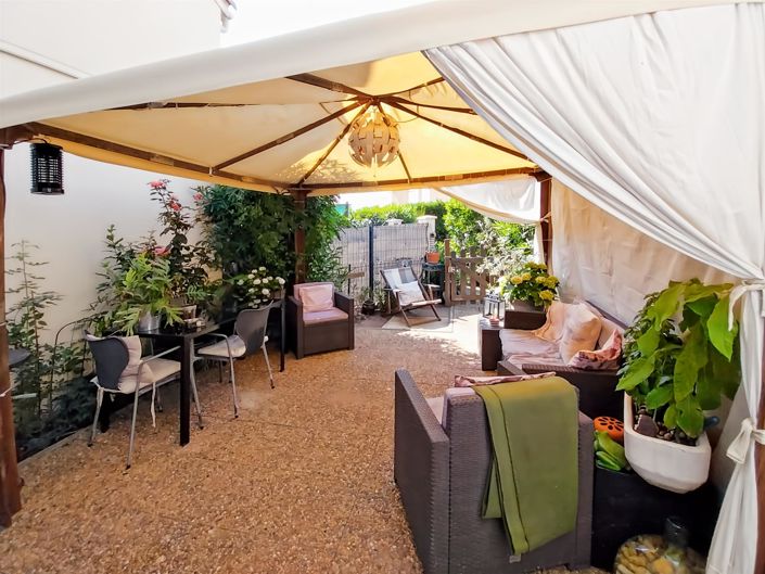 Image No.1-2 Bed House for sale