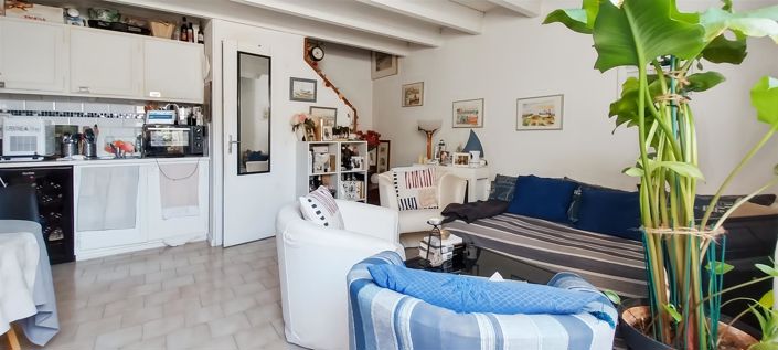 Image No.2-2 Bed House for sale