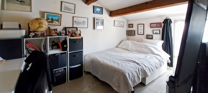 Image No.5-2 Bed House for sale