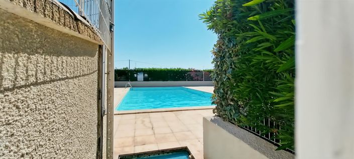 Image No.8-2 Bed House for sale