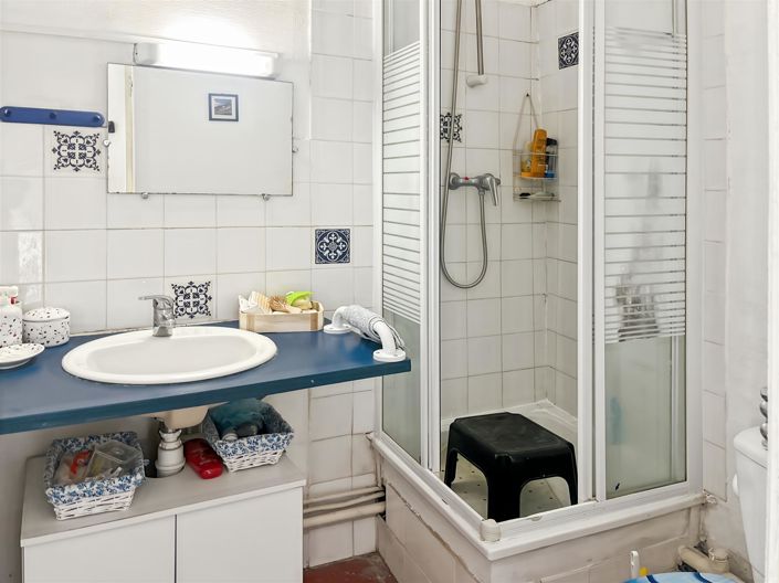 Image No.8-4 Bed House for sale