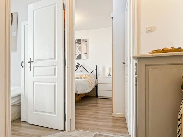 Image No.13-3 Bed House for sale