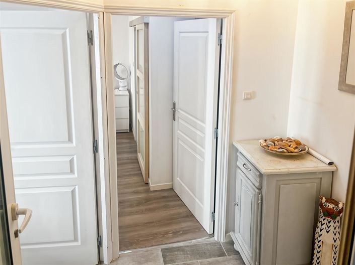 Image No.9-3 Bed House for sale