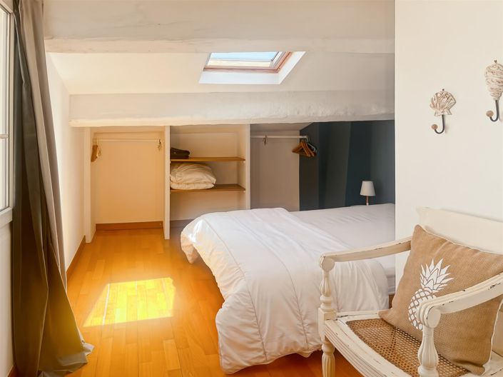 Image No.11-3 Bed House for sale