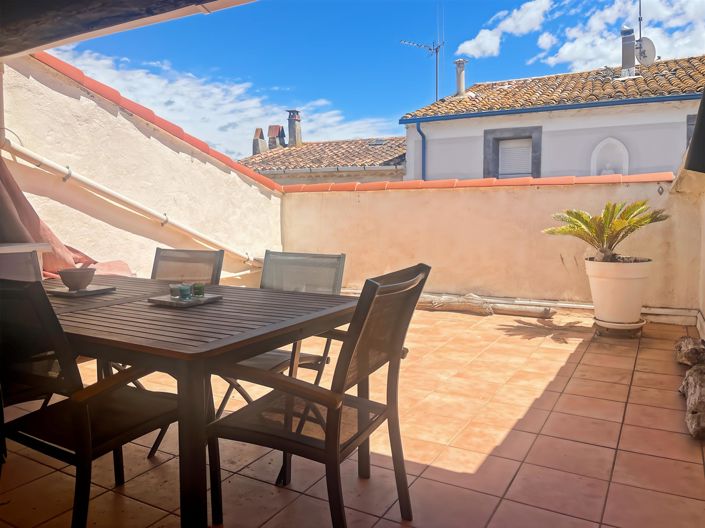 Image No.17-3 Bed House for sale