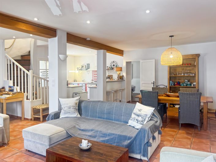 Image No.2-3 Bed House for sale