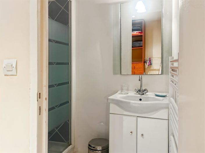 Image No.9-3 Bed House for sale