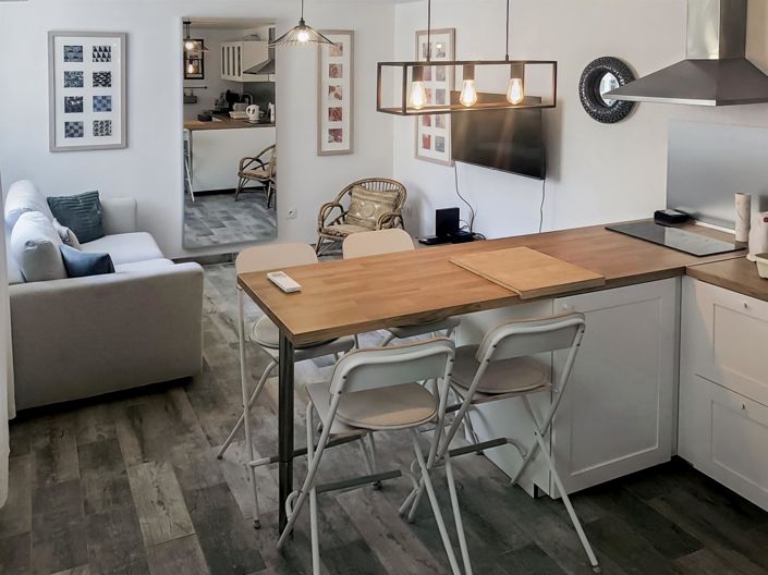 Image No.11-2 Bed House for sale