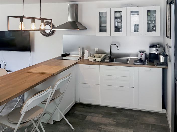 Image No.12-2 Bed House for sale