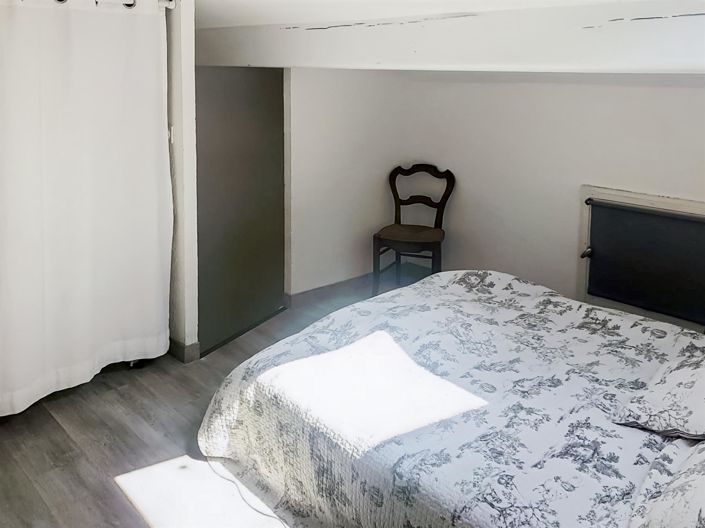 Image No.5-2 Bed House for sale