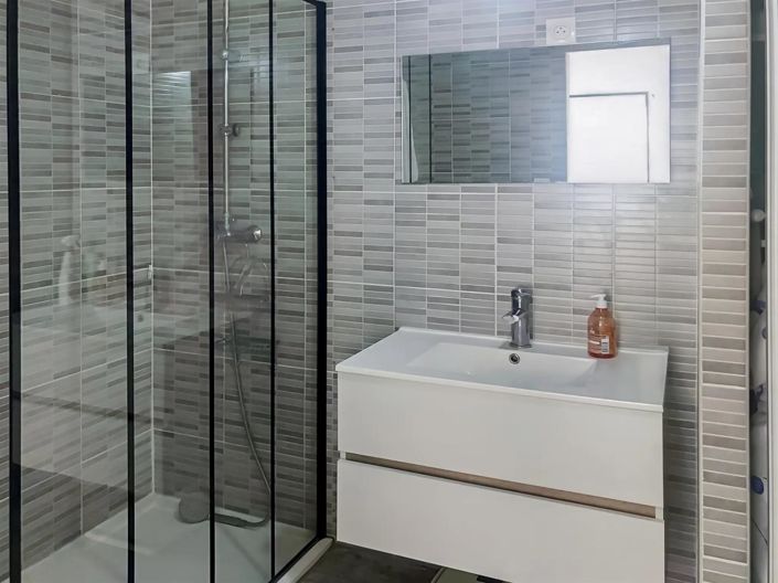 Image No.9-2 Bed House for sale